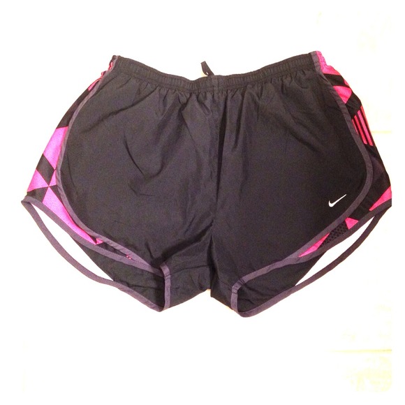 Nike Geometric pink and black running shorts large