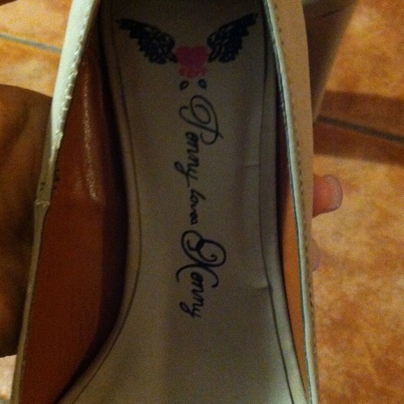 ❌Sold❌REDUCED! Penny loves Kenny nude pumps - Picture 2 of 4