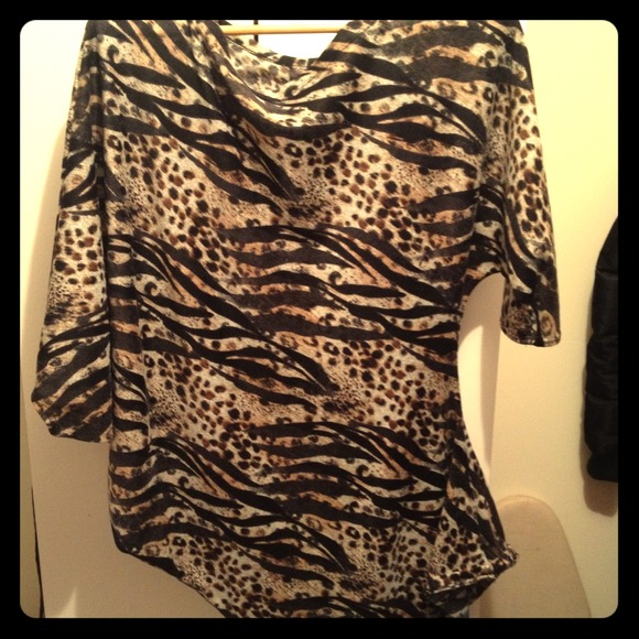 Off the shoulder cheetah shirt/dress