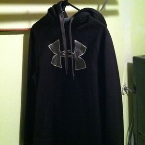Black/Silver Under Armour Sweater/Hoodie