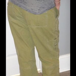 Royal Robbins green ladies cargo pants. Size 8