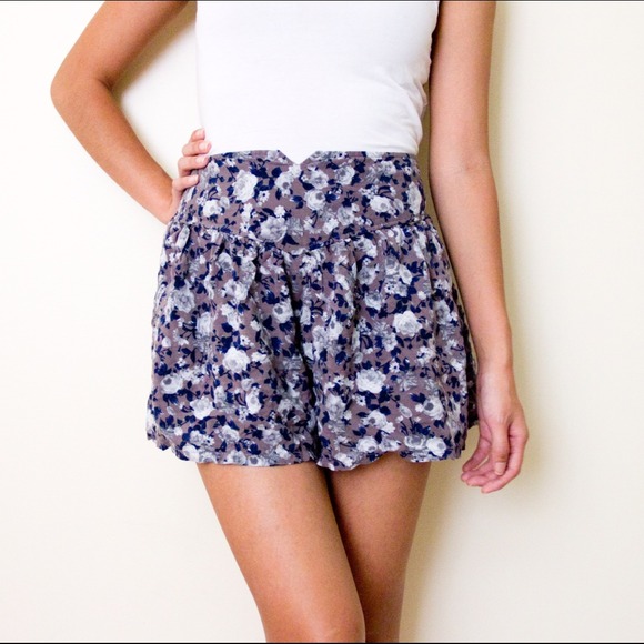 **SOLD to @nancy_chau**