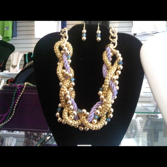 Neckless and earrings