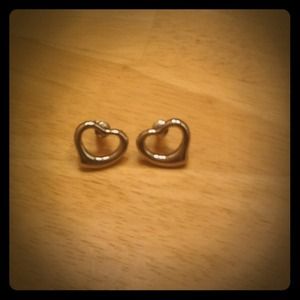 TIFFANY inspired heart earrings 💛