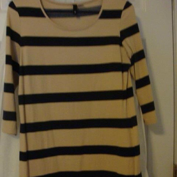 Form fitting women's stretchy dress
