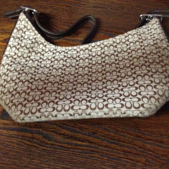 Reserved for @iheartnoah! Authentic coach purse