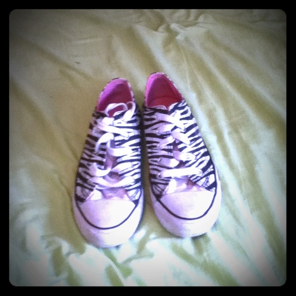 Zebra airwalk converse