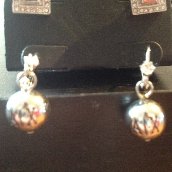 AX eartings - Picture 3 of 3