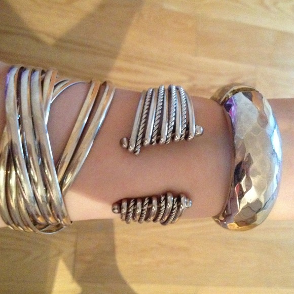 3 bracelets - Picture 2 of 2
