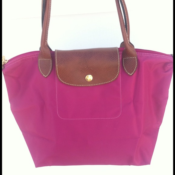 BUNDLE Longchamp Handbag & OPI nailpolishes