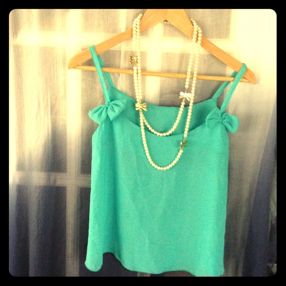**SOLD**Mint bow top