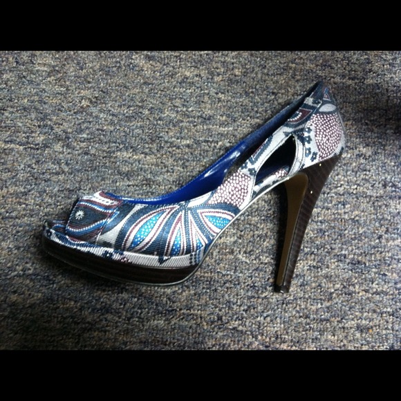 Multicolor heels RESERVED IN BUNDLE
