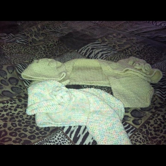 Hand made crochet scarves and hats and blankets - Picture 1 of 1