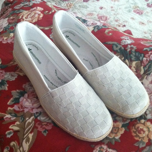 Grasshoppers Brisbane Natural shoes.