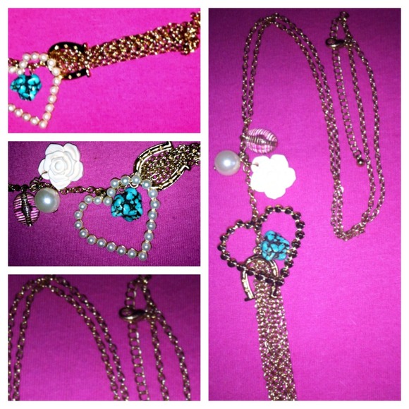 Long necklace with charms