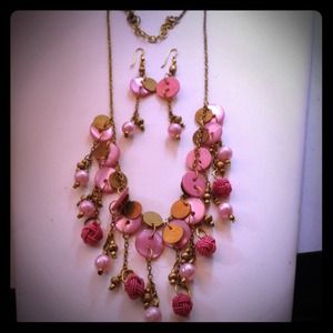 Pink buttons necklace set