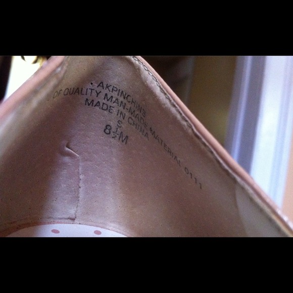 Anne Klein Pinchins! 8 1/2! - Picture 4 of 4