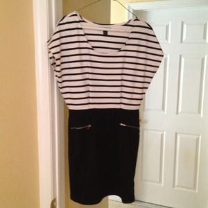 Forever 21 navy striped dress. Almost brand new!