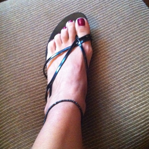 Kathryn Amberleigh strappy blk flats