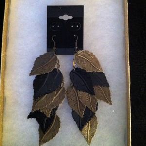 Leaf earrings