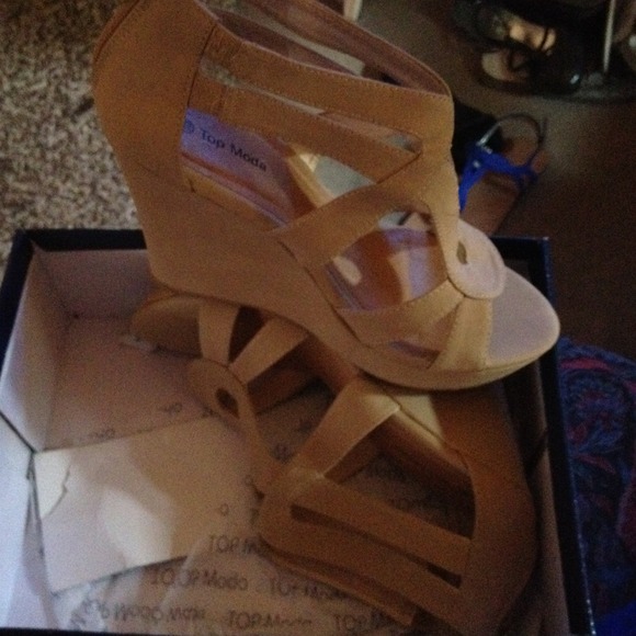 Tan wedges
