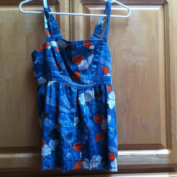 Bright floral Roxy top