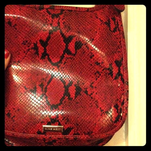 *SALE* West snakeskin cross body bag.