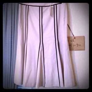 NWT Ann Taylor Loft cream skirt.