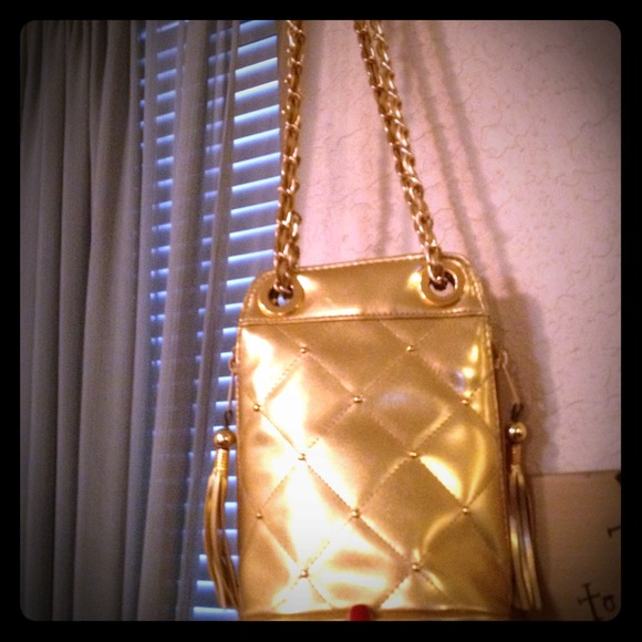 SALE Cute vintage gold purse!