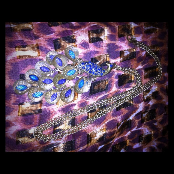 ❌Sold❌Cute peacock necklace...