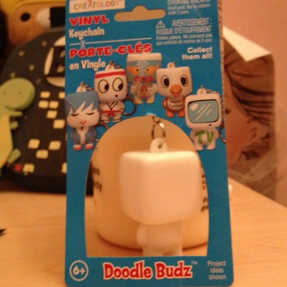 Cute doodle bud keychain