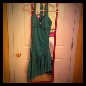 ❌SOLD❌ 🎁Green halter
