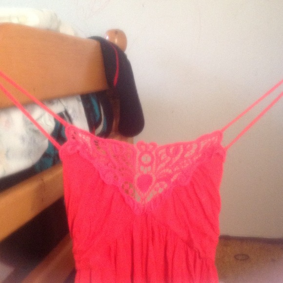 Top - Picture 2 of 3