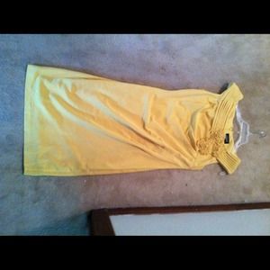 Beautiful yellow dress! Only worn once. Size 8
