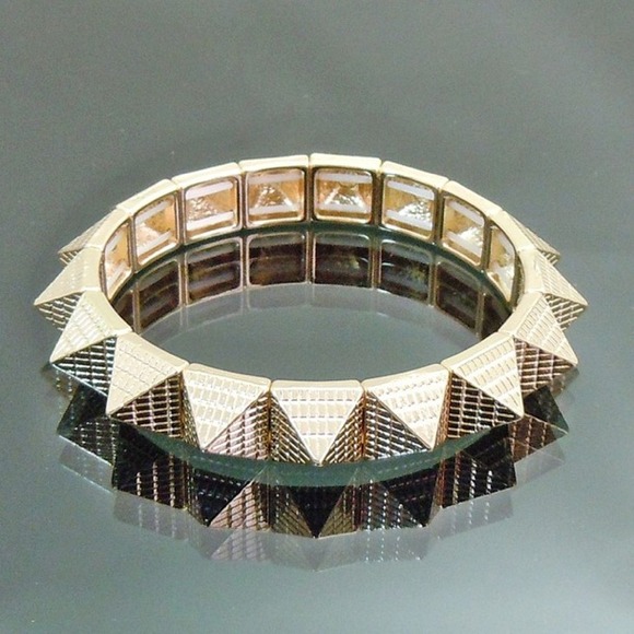 Spike - Picture 2 of 4