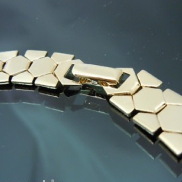 SOLD!! Geometric Necklace - Picture 2 of 4