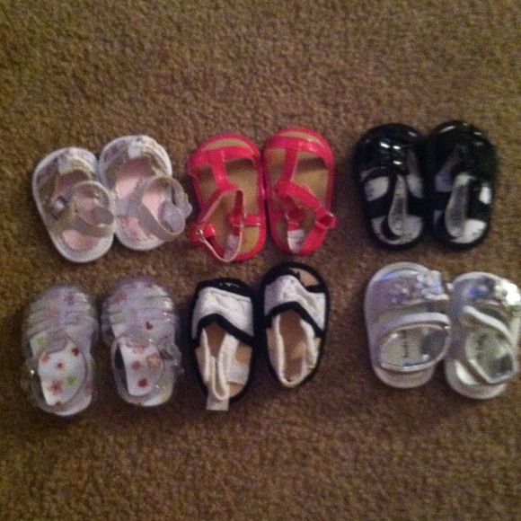 Girls sandals sizes 0 & 1