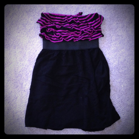 SOLDBlack and pink tube top summer dress