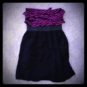 SOLDBlack and pink tube top summer dress
