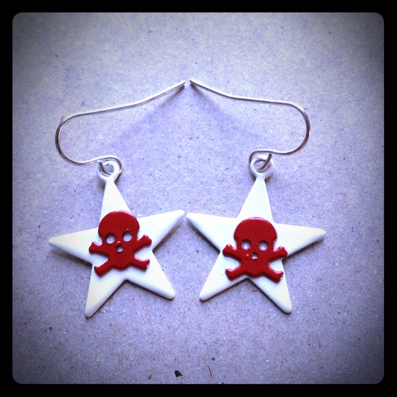 Skull earrings - Picture 1 of 1