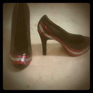 Sequence black heels