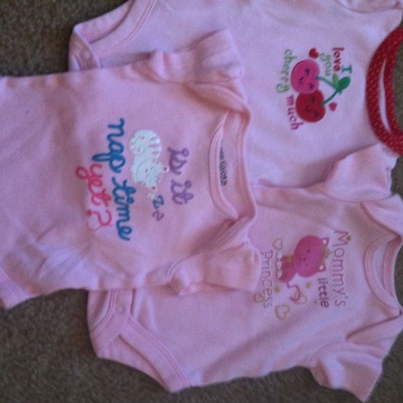 New born onsie 1$ each