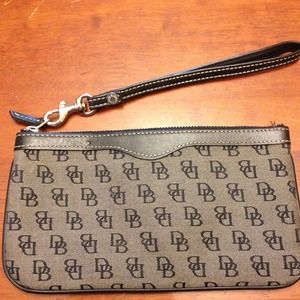Dooney & bourke grey and black wristlet
