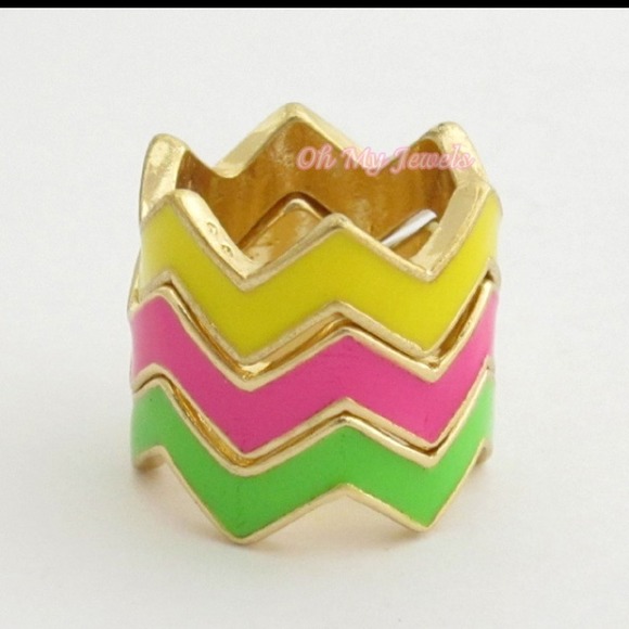 🌟REDUCED!🌟Zig zag color lacquered rings