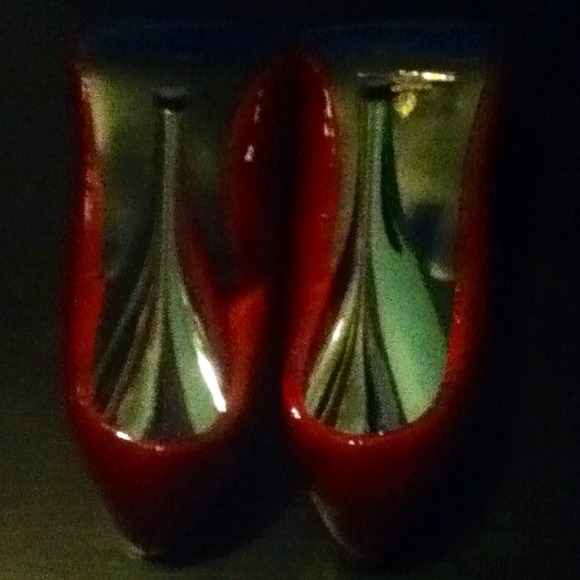 Delicious Red Pumps - Picture 3 of 4