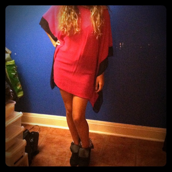 Dresses & Skirts - ❌@critesn❌Hot pink and black dress or bikini cover