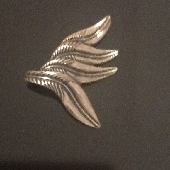 Silver feather ring