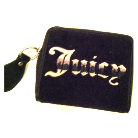 Juicy couture wallet (reserved for diva55)