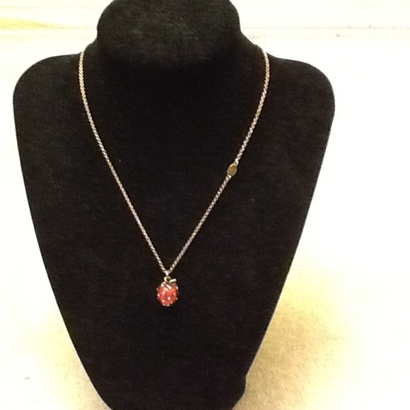 Juicy Strawberry Necklace - Picture 1 of 2