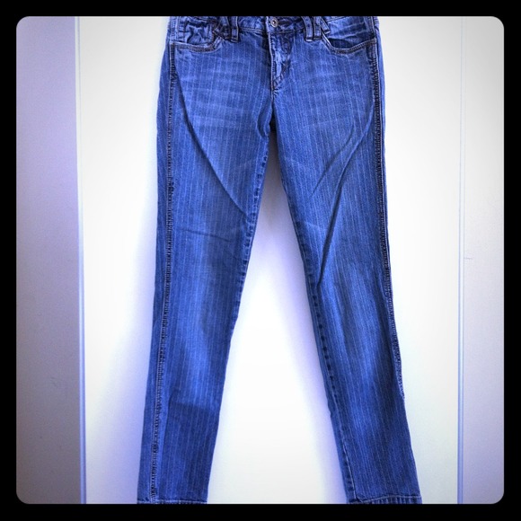 ✴SOLD✴Pin Striped Skinny Jeans